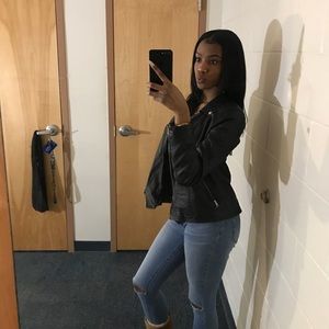 Meet your Posher, Desireé